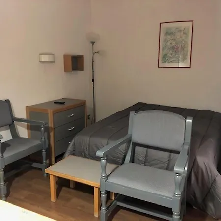 Cosy En Centre-ville, A Proximite Des Thermes Et Des Pistes Du Domaine Des Trois Vallees - Fr-1-512-228 Apartment *