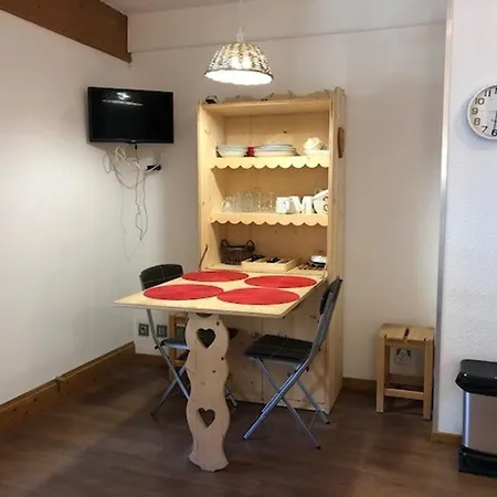 Apartment Cosy En Centre-ville, A Proximite Des Thermes Et Des Pistes Du Domaine Des Trois Vallees - Fr-1-512-228 *