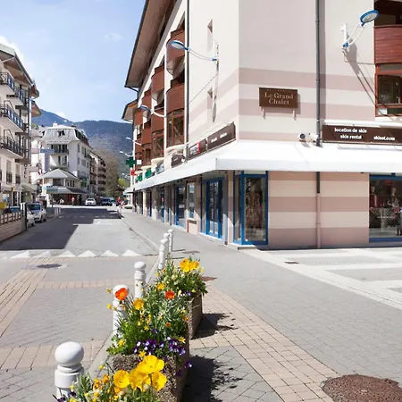 Apartment Cosy En Centre-ville, A Proximite Des Thermes Et Des Pistes Du Domaine Des Trois Vallees - Fr-1-512-228 *